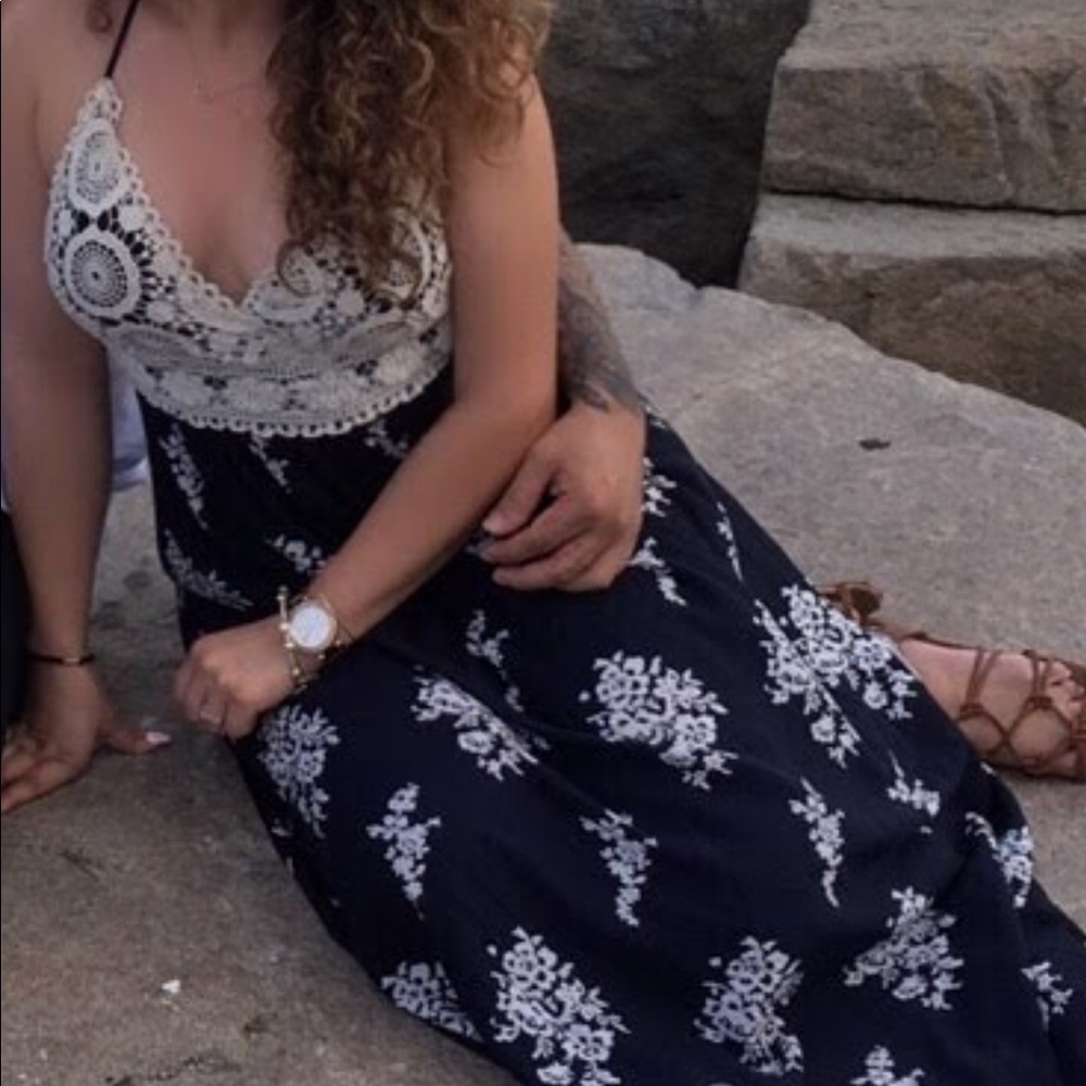 Lace maxi dress